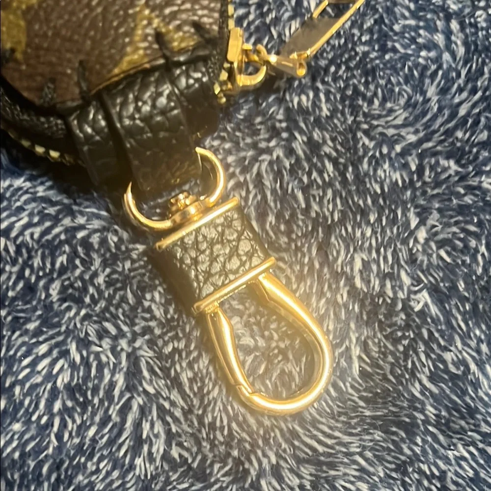 Up cycled Monogram Key Holder with Gold Clip - Picture 4 of 10
